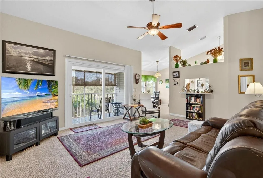 1810 Waterford Drive #6 Vero Beach, FL 32966