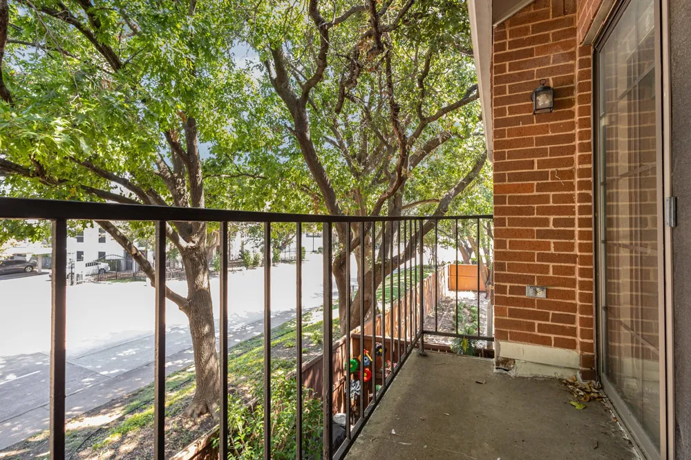 5100 Verde Valley Lane #273 Dallas, TX 75254
