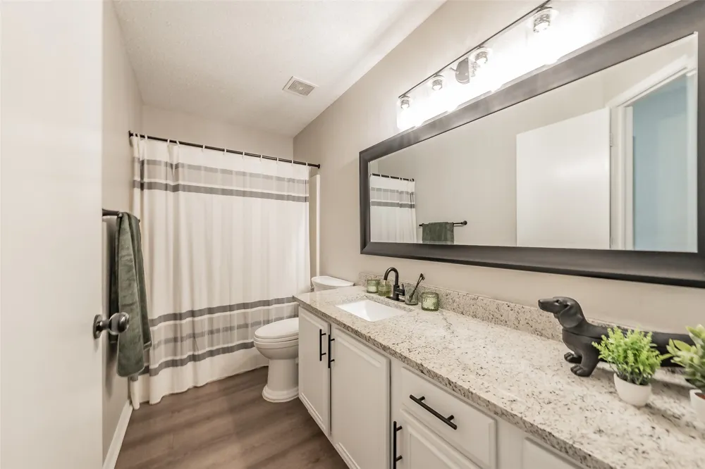7000 Rovato Drive Arlington, TX 76001