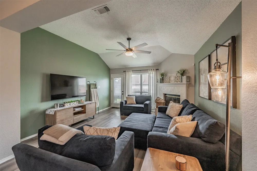 7000 Rovato Drive Arlington, TX 76001