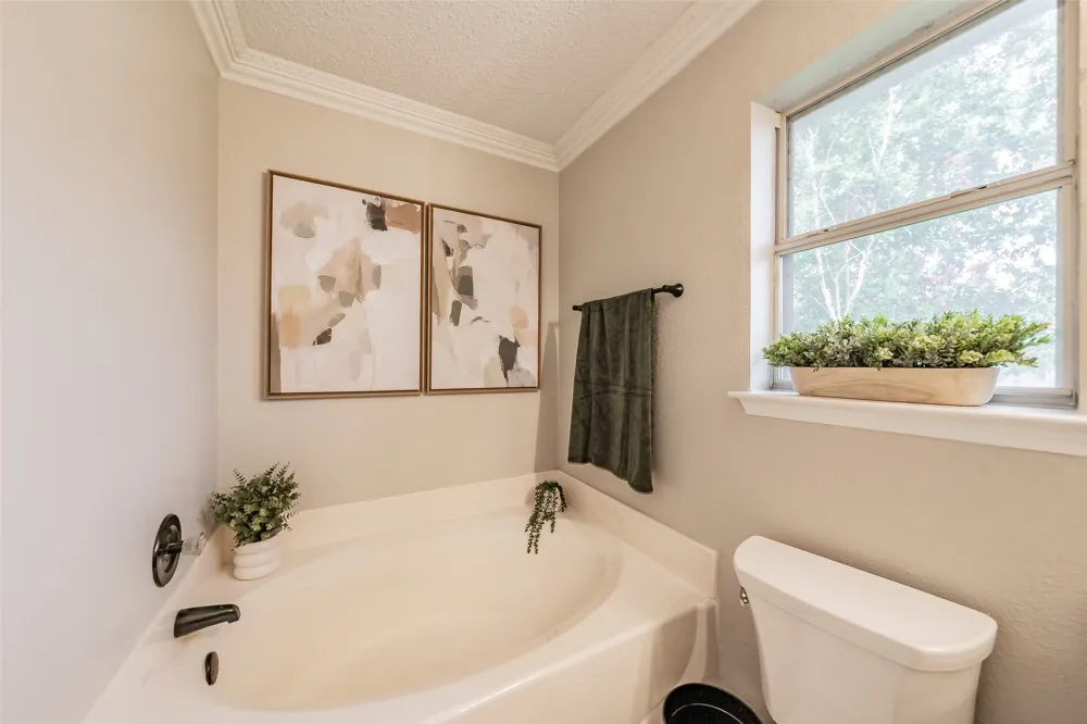 7000 Rovato Drive Arlington, TX 76001