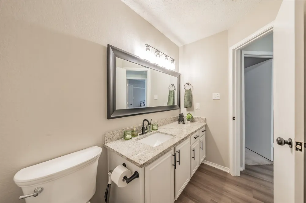 7000 Rovato Drive Arlington, TX 76001