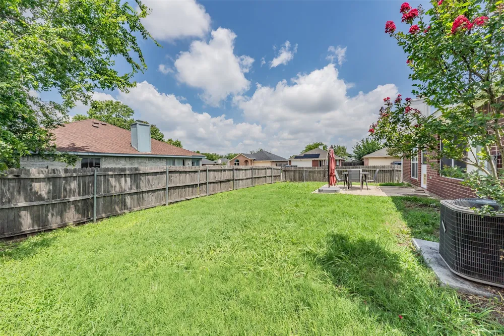 7000 Rovato Drive Arlington, TX 76001