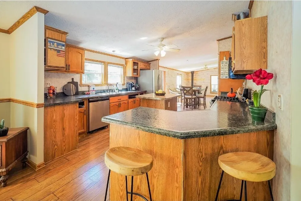 84 Thelen Drive Cheshire Township, MI 49055