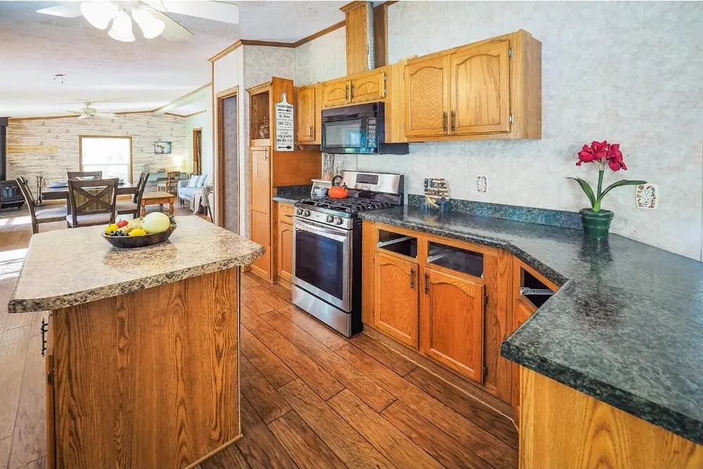 84 Thelen Drive Cheshire Township, MI 49055