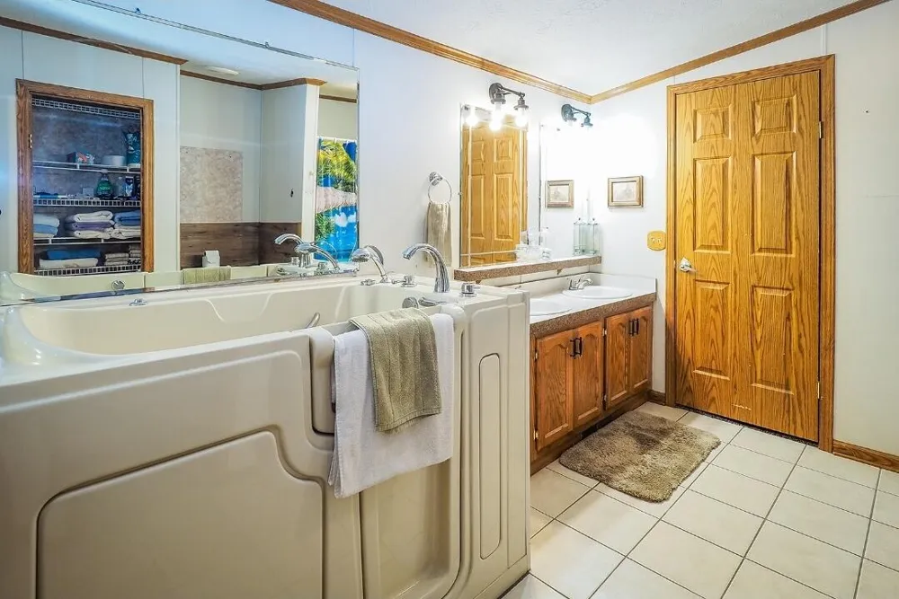 84 Thelen Drive Cheshire Township, MI 49055