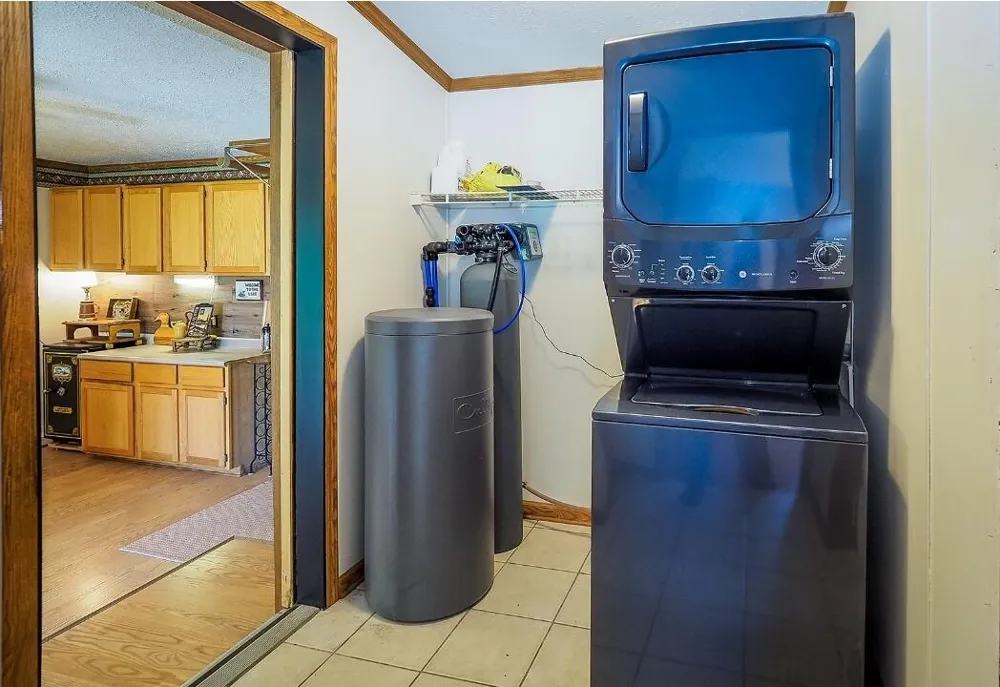 84 Thelen Drive Cheshire Township, MI 49055