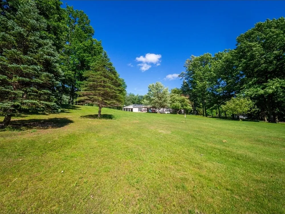 84 Thelen Drive Cheshire Township, MI 49055