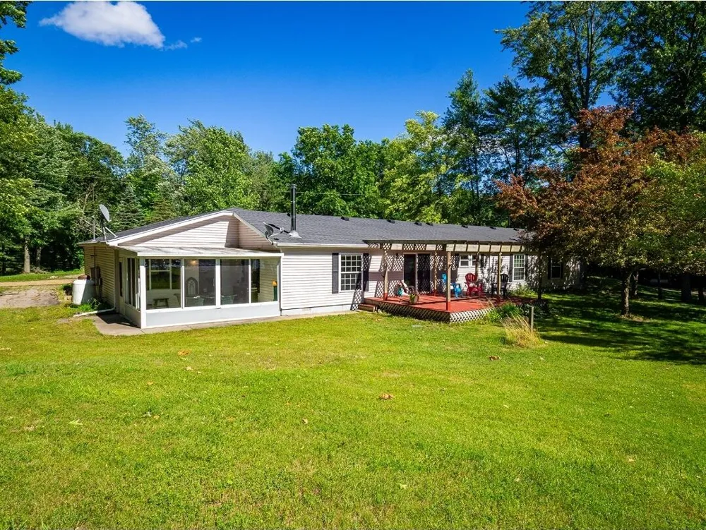 84 Thelen Drive Cheshire Township, MI 49055