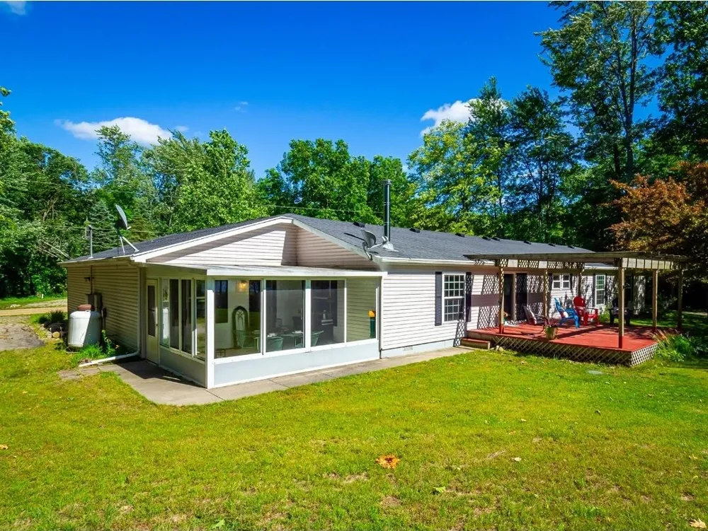 84 Thelen Drive Cheshire Township, MI 49055