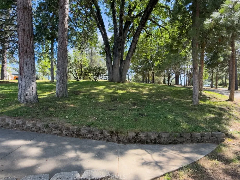 5800 Lehamite Fall Road Mariposa, CA 95338