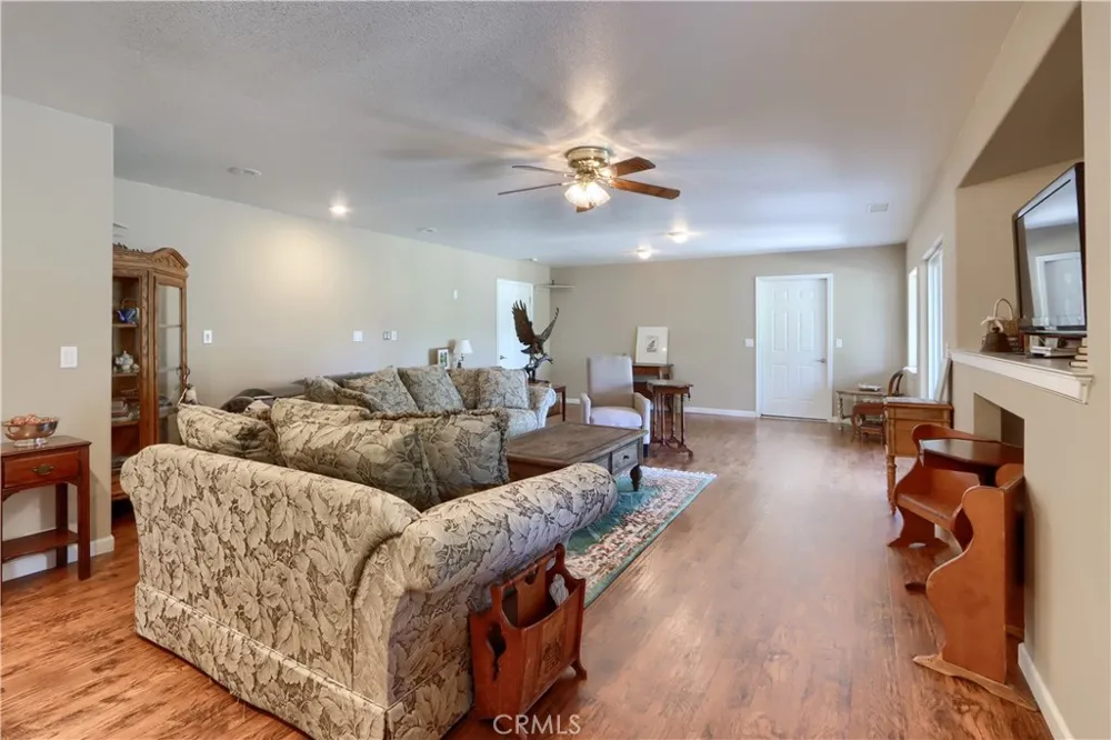 5800 Lehamite Fall Road Mariposa, CA 95338