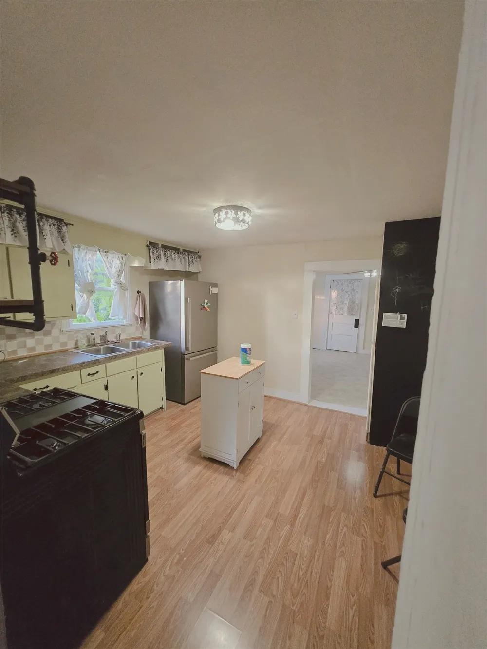 404 Hill Street Itasca, TX 76055