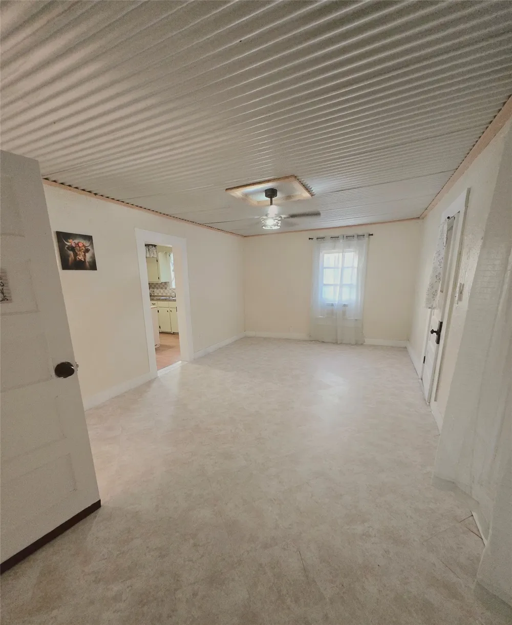 404 Hill Street Itasca, TX 76055