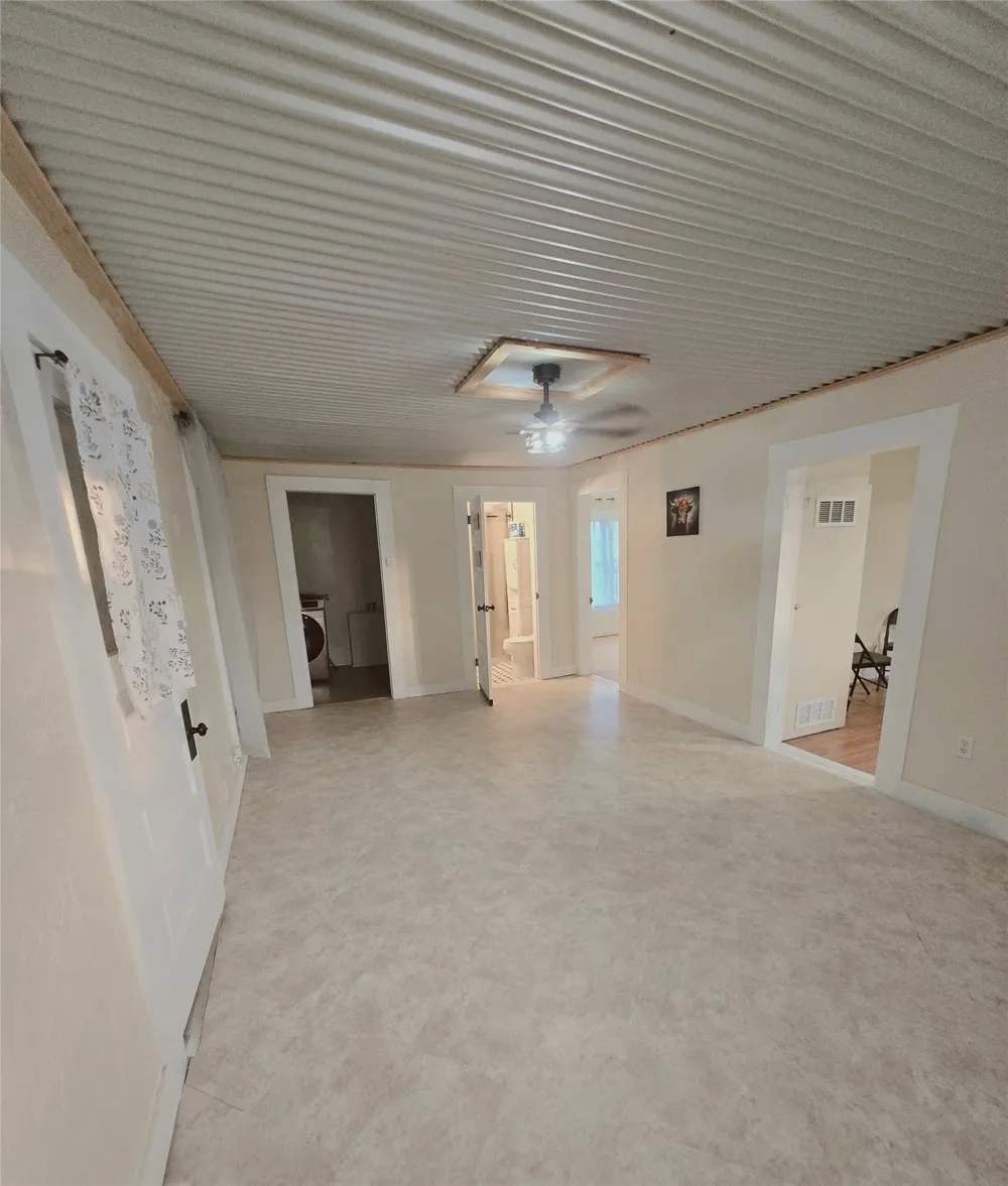 404 Hill Street Itasca, TX 76055