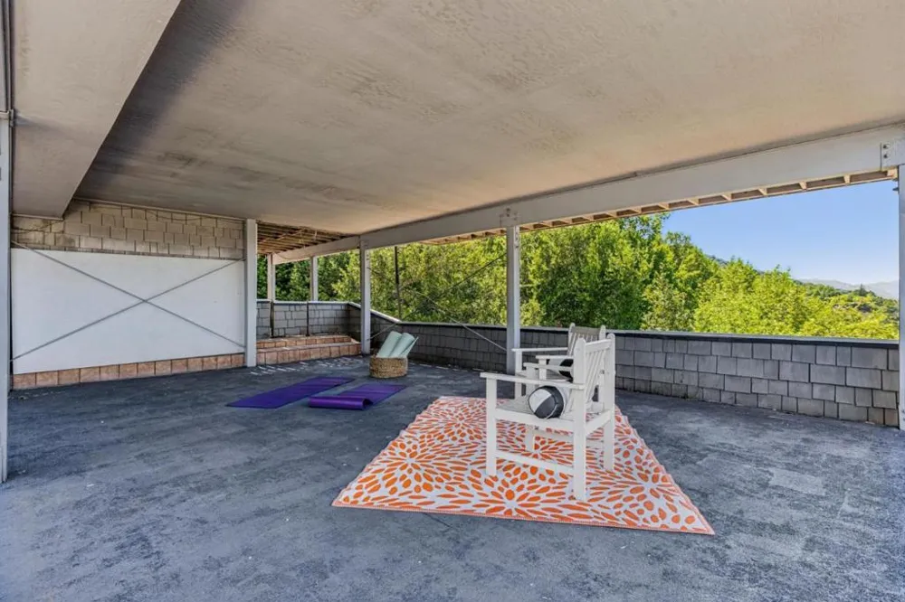 16490 Wood Acres Road Los Gatos, CA 95030