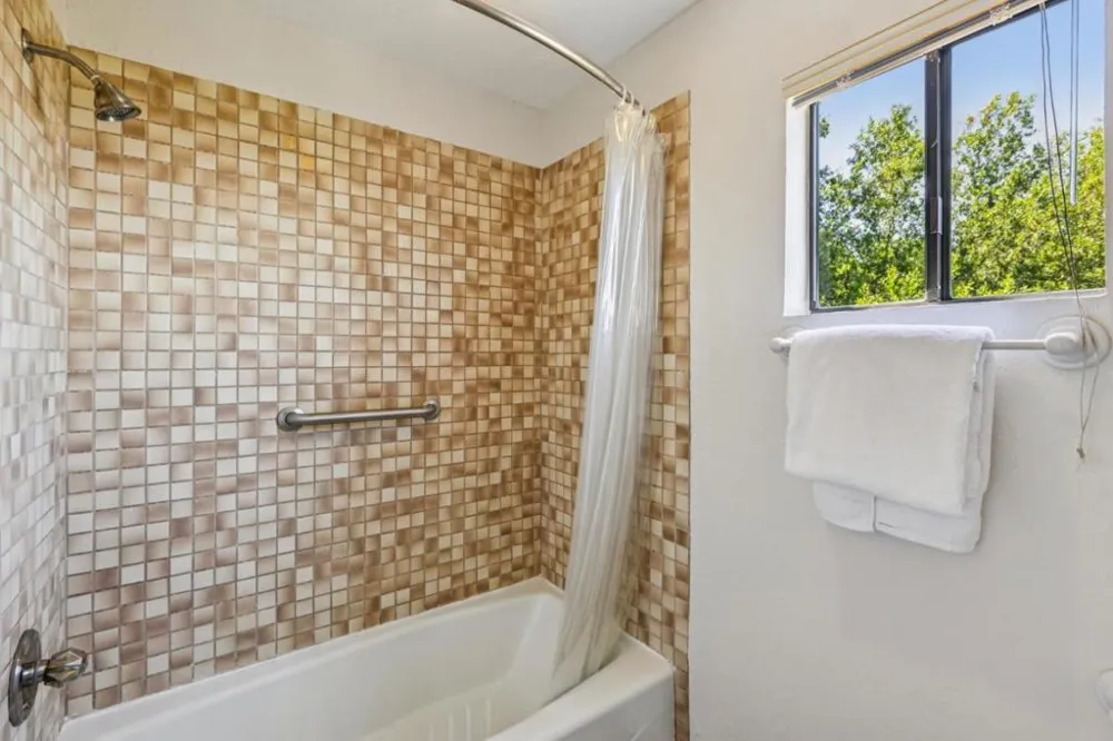 16490 Wood Acres Road Los Gatos, CA 95030