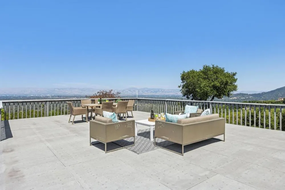 16490 Wood Acres Road Los Gatos, CA 95030