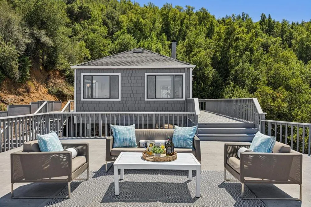 16490 Wood Acres Road Los Gatos, CA 95030