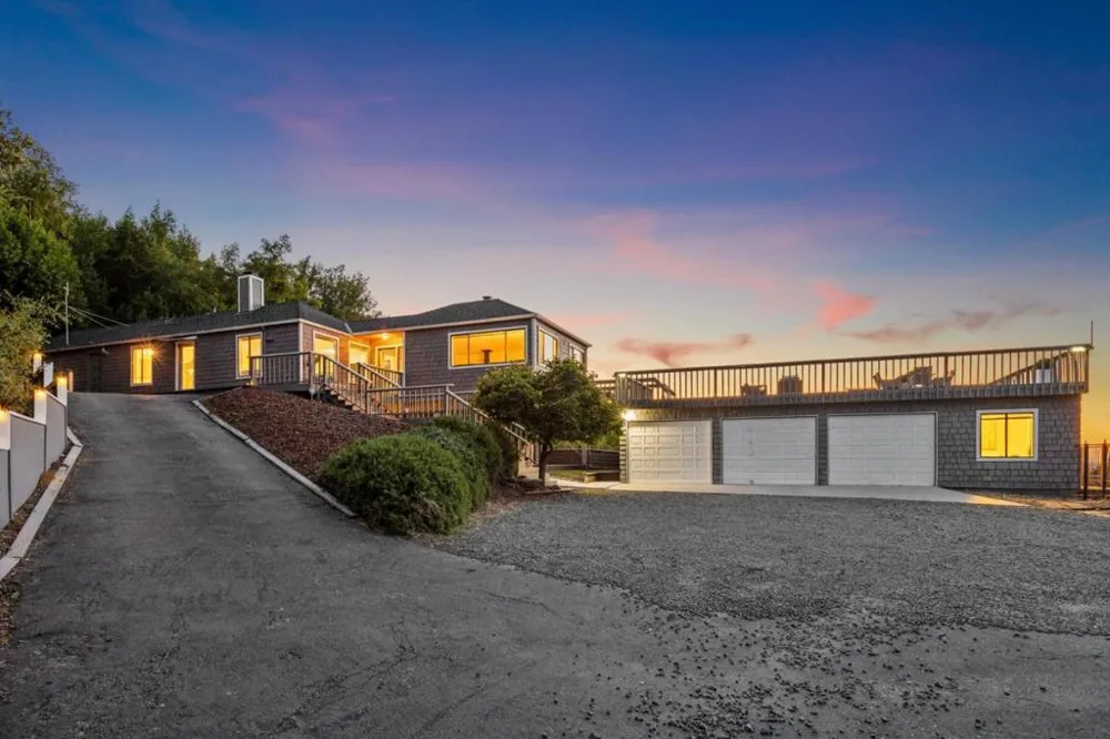 16490 Wood Acres Road Los Gatos, CA 95030