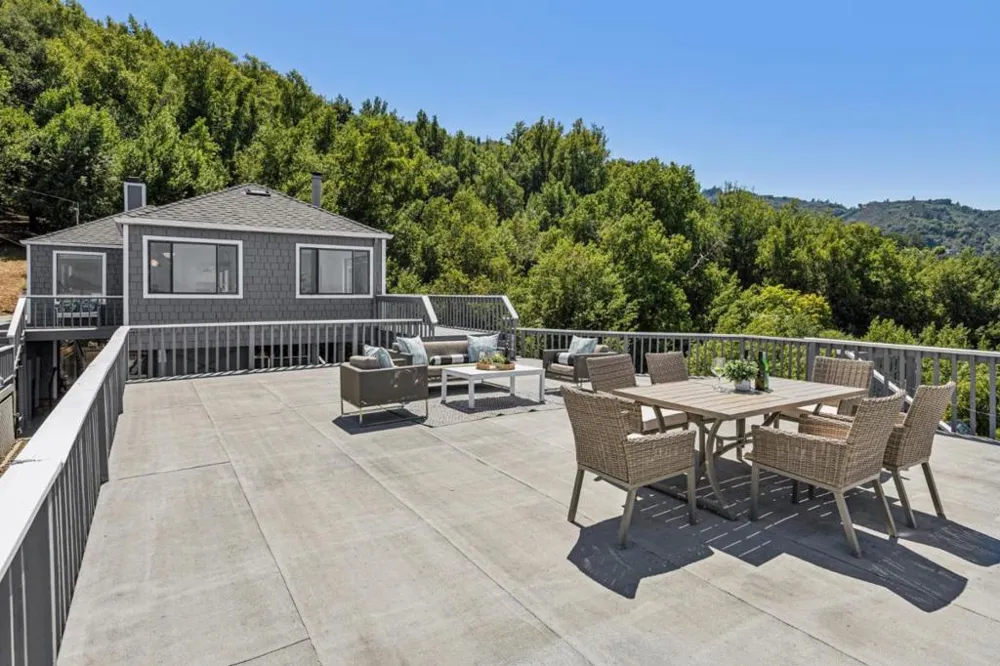 16490 Wood Acres Road Los Gatos, CA 95030