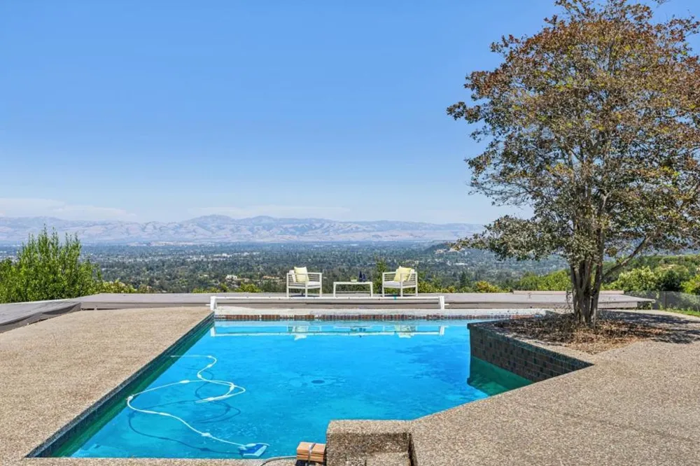 16490 Wood Acres Road Los Gatos, CA 95030
