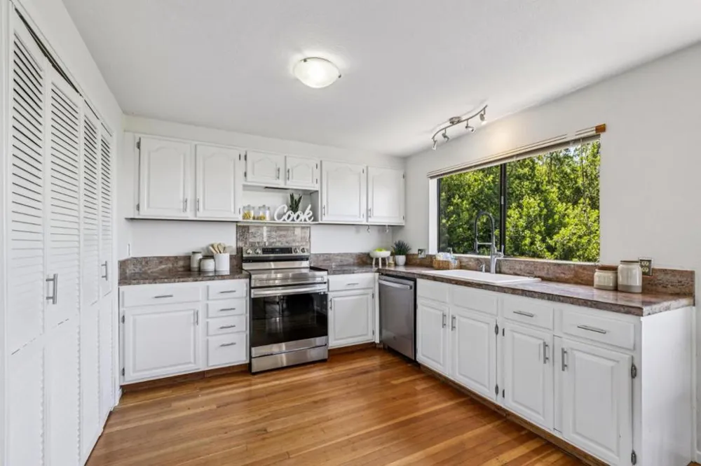 16490 Wood Acres Road Los Gatos, CA 95030
