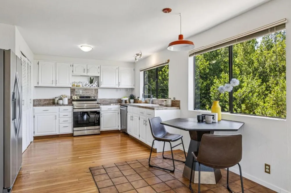 16490 Wood Acres Road Los Gatos, CA 95030
