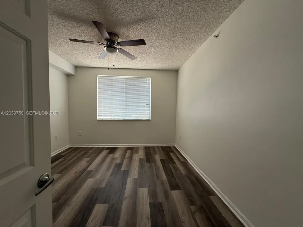 8050 Nob Hill Rd #105 Tamarac, FL 33321