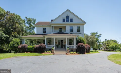 200 W Main ST