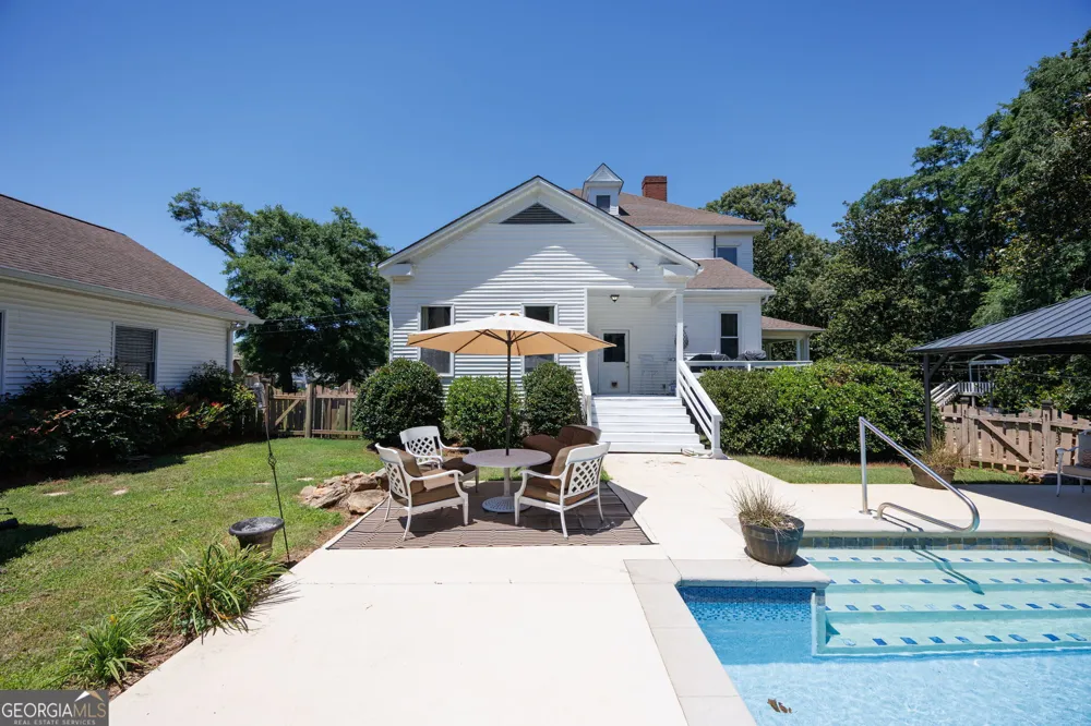 200 W Main ST Forsyth, GA 31029