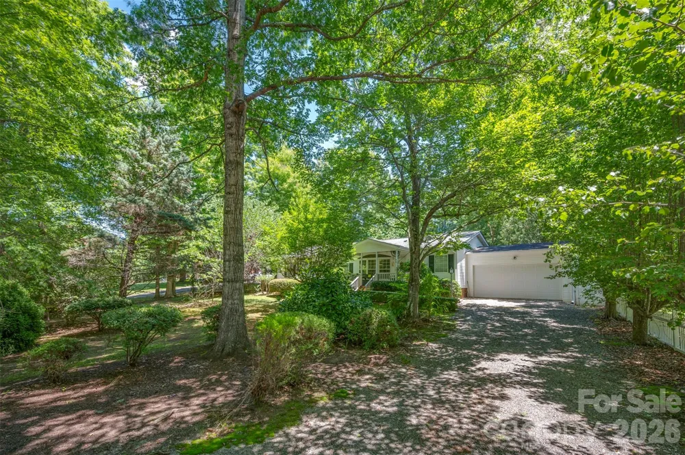 98 Lanning Drive Columbus, NC 28722