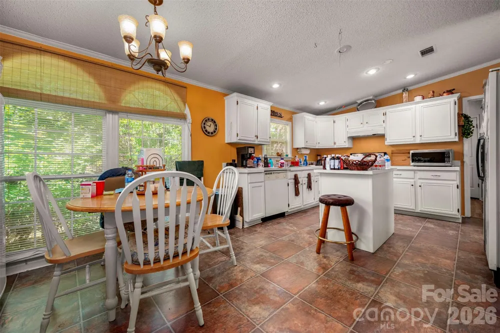 98 Lanning Drive Columbus, NC 28722
