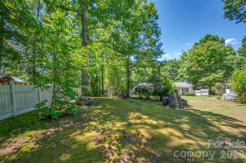 98 Lanning Drive Columbus, NC 28722