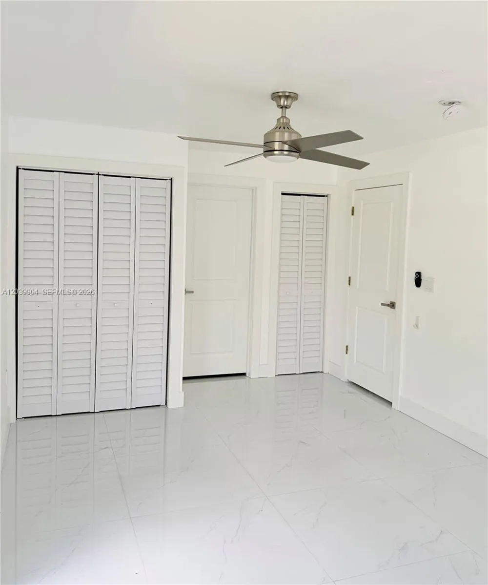 18133 SW 93rd Ave Palmetto Bay, FL 33157