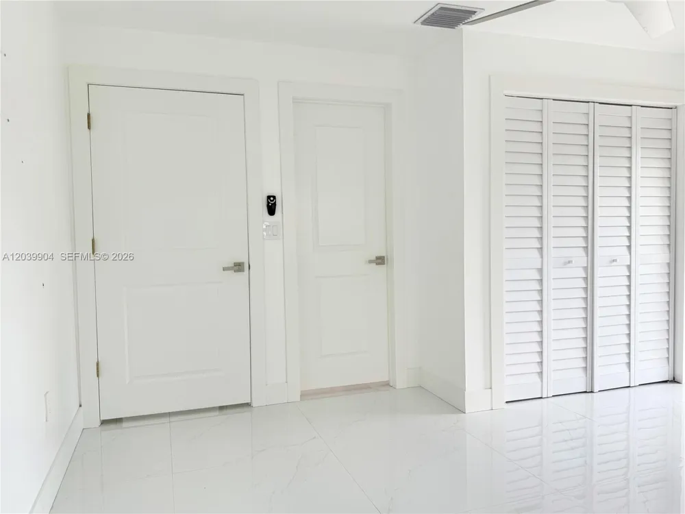 18133 SW 93rd Ave Palmetto Bay, FL 33157