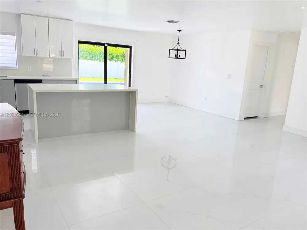 18133 SW 93rd Ave Palmetto Bay, FL 33157