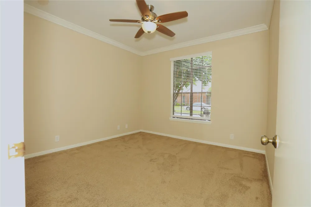 107 Manor Place Lake Jackson, TX 77566