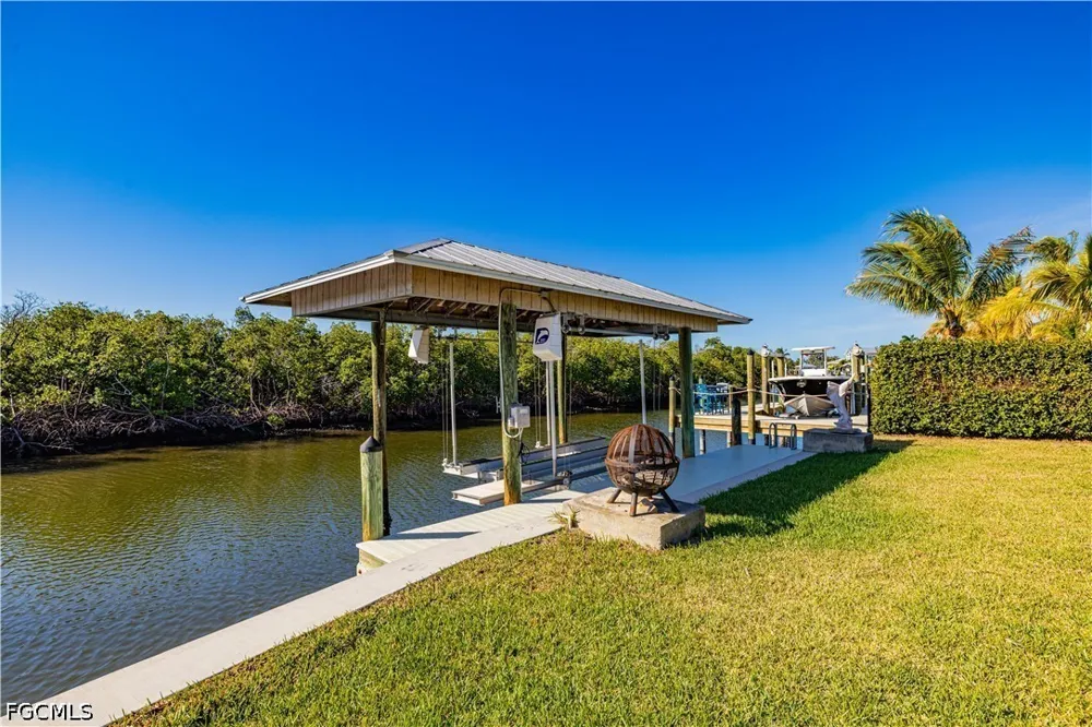 Eighth Avenue St James City, FL 33956
