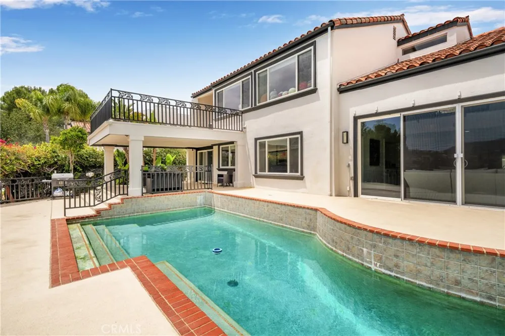 24408 Voltara Court Calabasas, CA 91302
