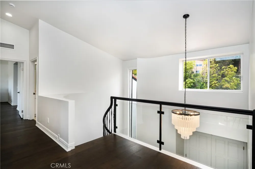 24408 Voltara Court Calabasas, CA 91302