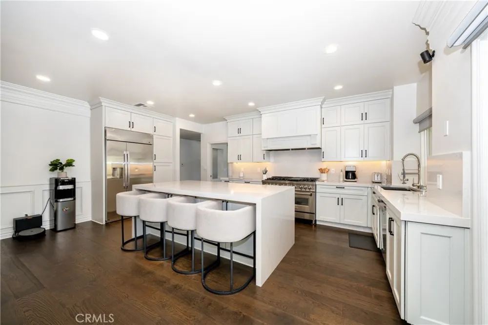 24408 Voltara Court Calabasas, CA 91302