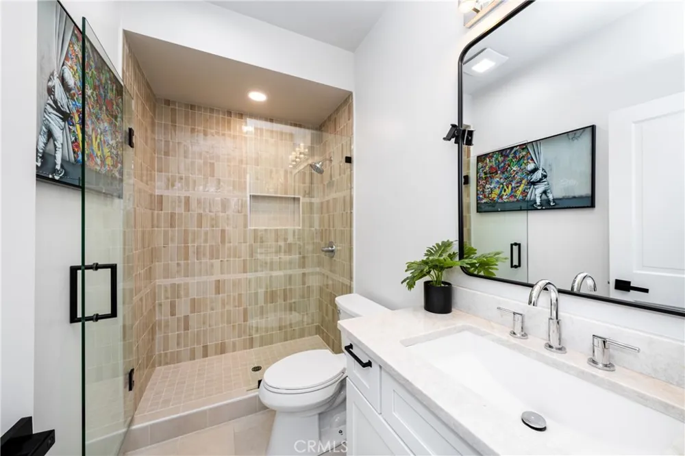 24408 Voltara Court Calabasas, CA 91302