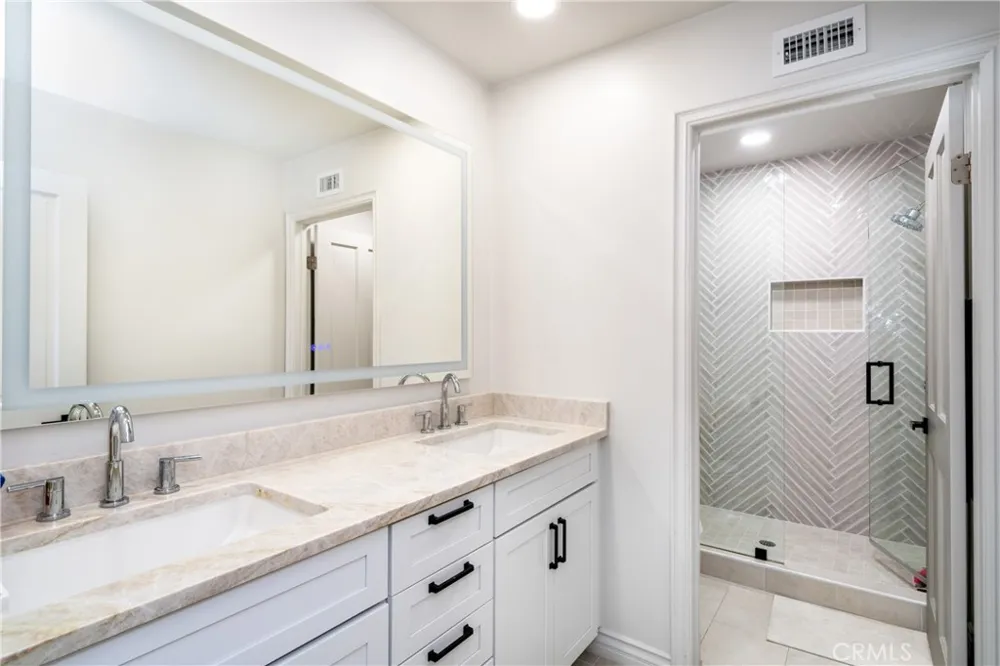 24408 Voltara Court Calabasas, CA 91302