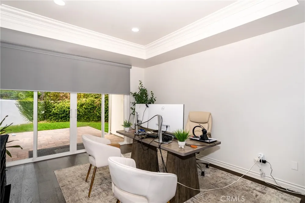 24408 Voltara Court Calabasas, CA 91302