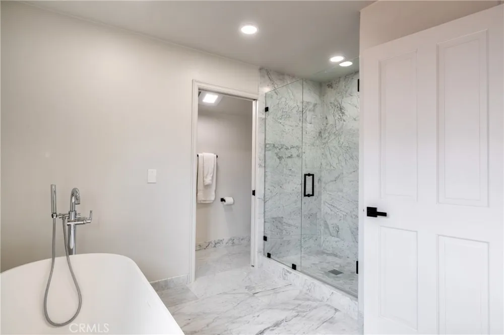 24408 Voltara Court Calabasas, CA 91302