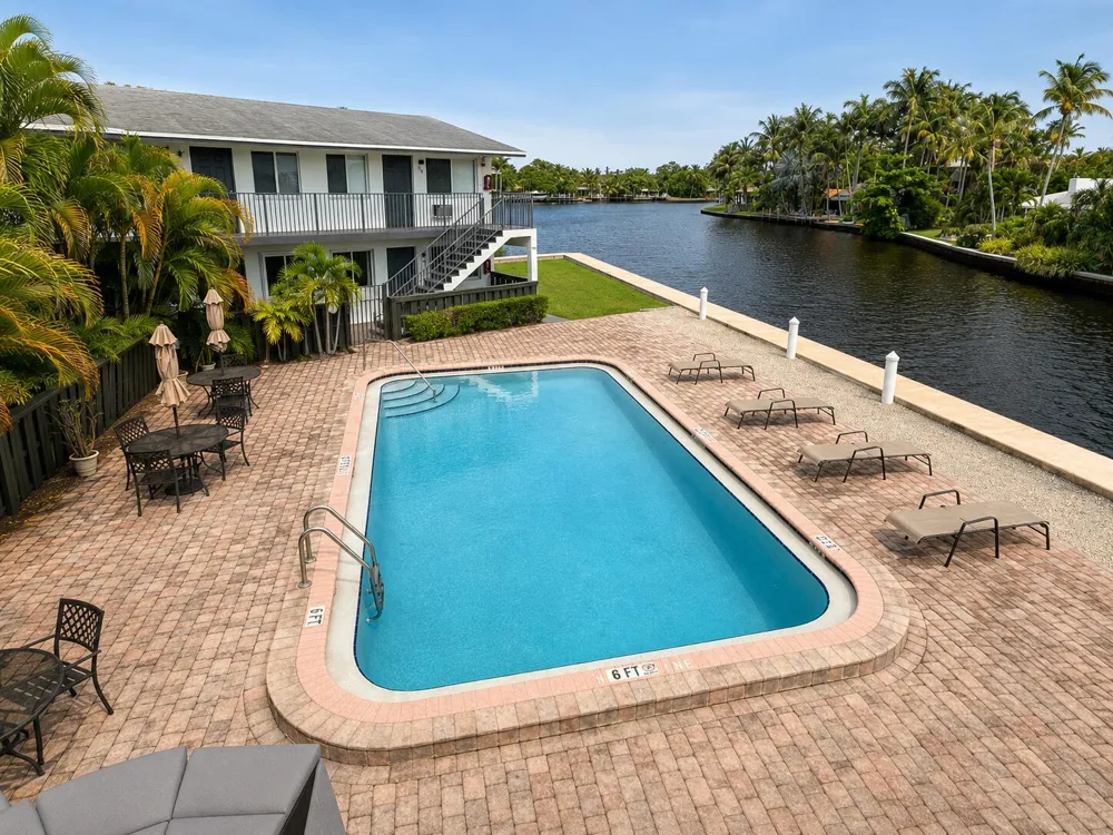 1814 E Oakland Park #41 Oakland Park, FL 33306