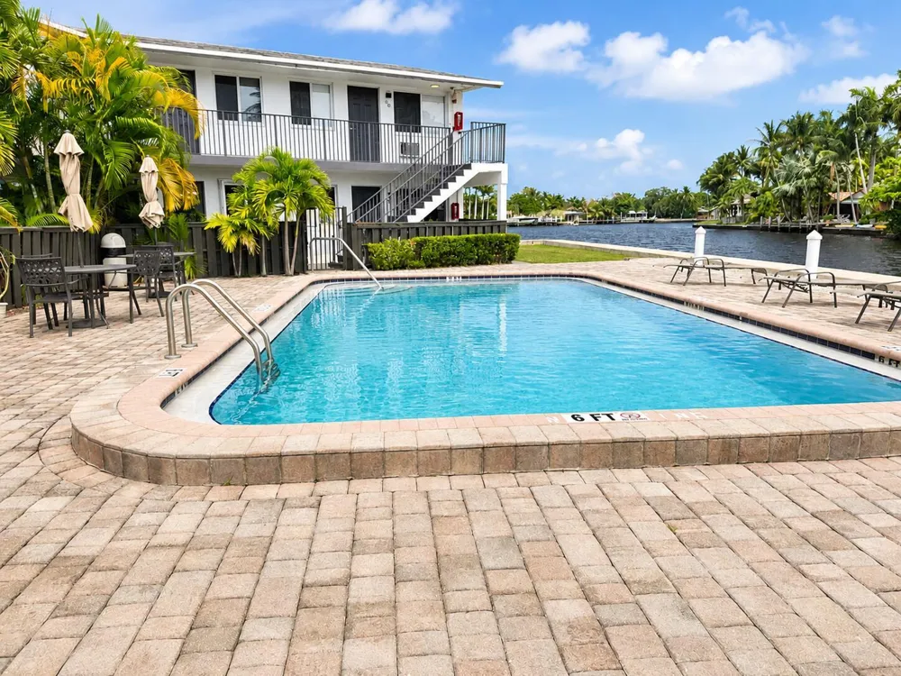1814 E Oakland Park #41 Oakland Park, FL 33306