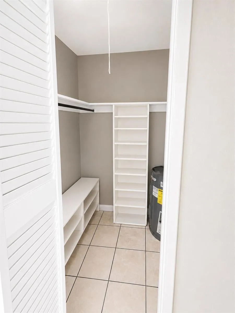 1814 E Oakland Park #41 Oakland Park, FL 33306
