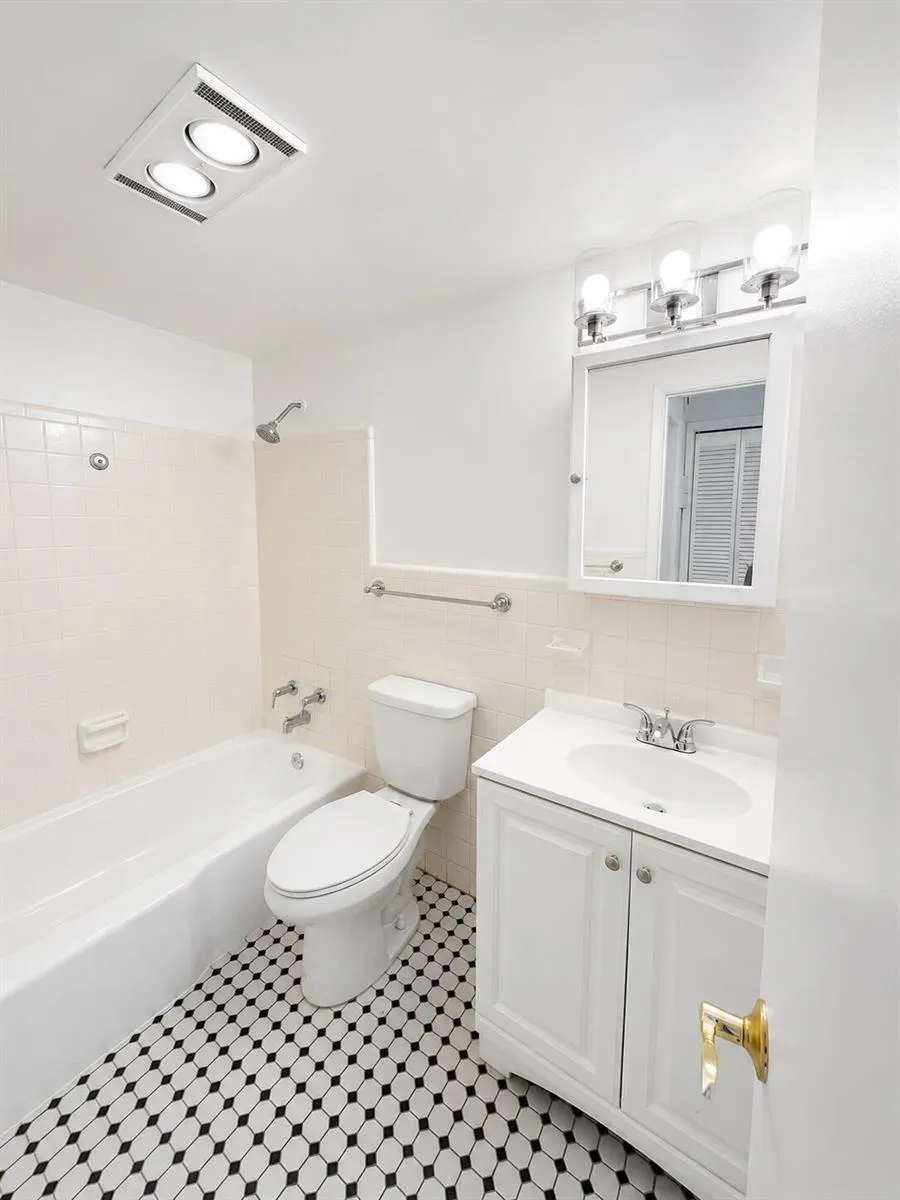 1814 E Oakland Park #41 Oakland Park, FL 33306
